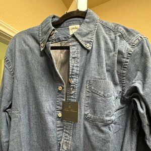 Brooks Brothers Japanese Denim sport shirt. New with tags size small.